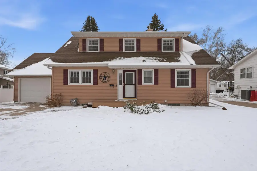 1109 13th Avenue Sw, Willmar, MN 56201 - #2