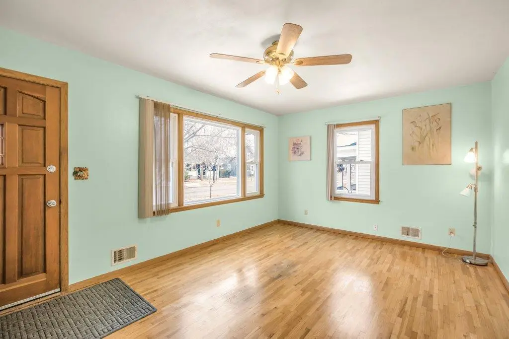 327 20th Avenue N, Saint Cloud, MN 56303 - #1