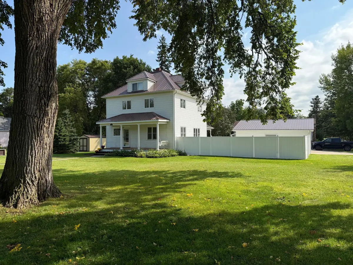 811 E Division Street, Elbow Lake, MN 56531 - #1