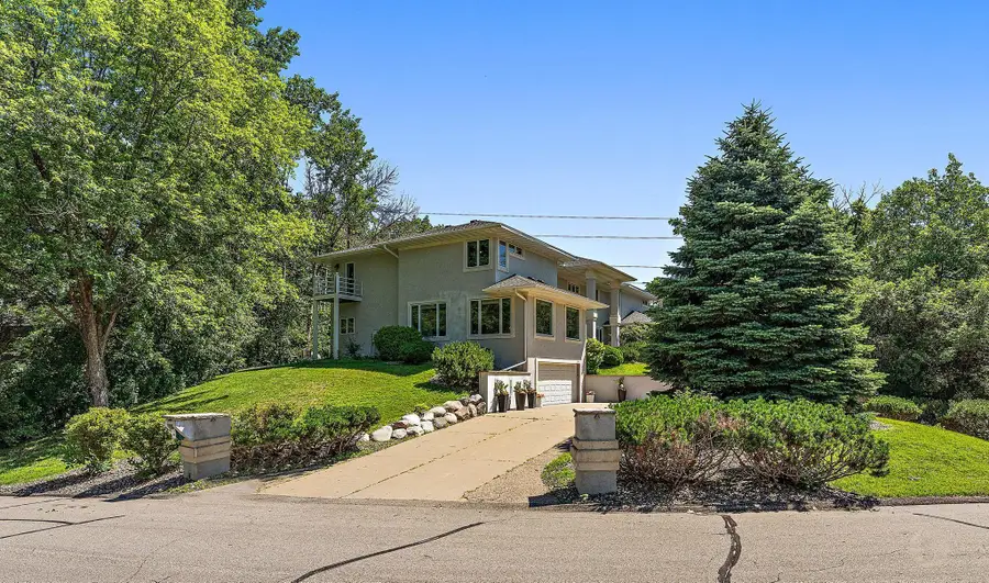 2935 Minnehaha Curve E, Minnetonka, MN 55391 - #2