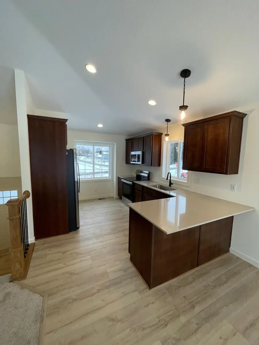 1411 34th Avenue Sw, Cambridge, MN 55008 - #2