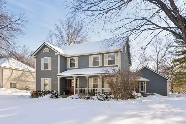 5221 Knob Hill Court, Minnetonka, MN 55345