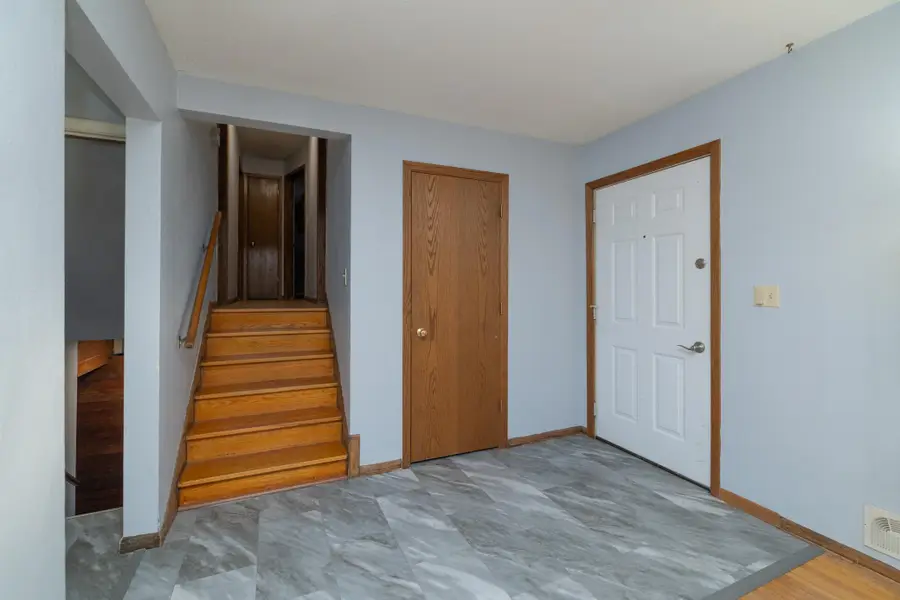 1579 Grandview Avenue E, Maplewood, MN 55109 - #3