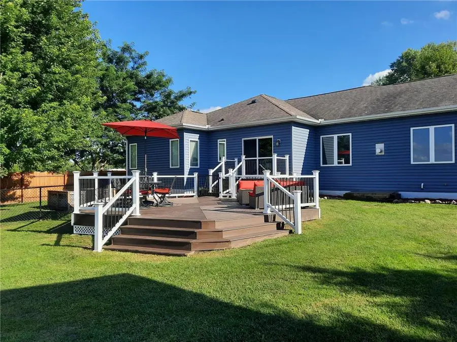 301 7th Street Nw, New Richland, MN 56072 - #3