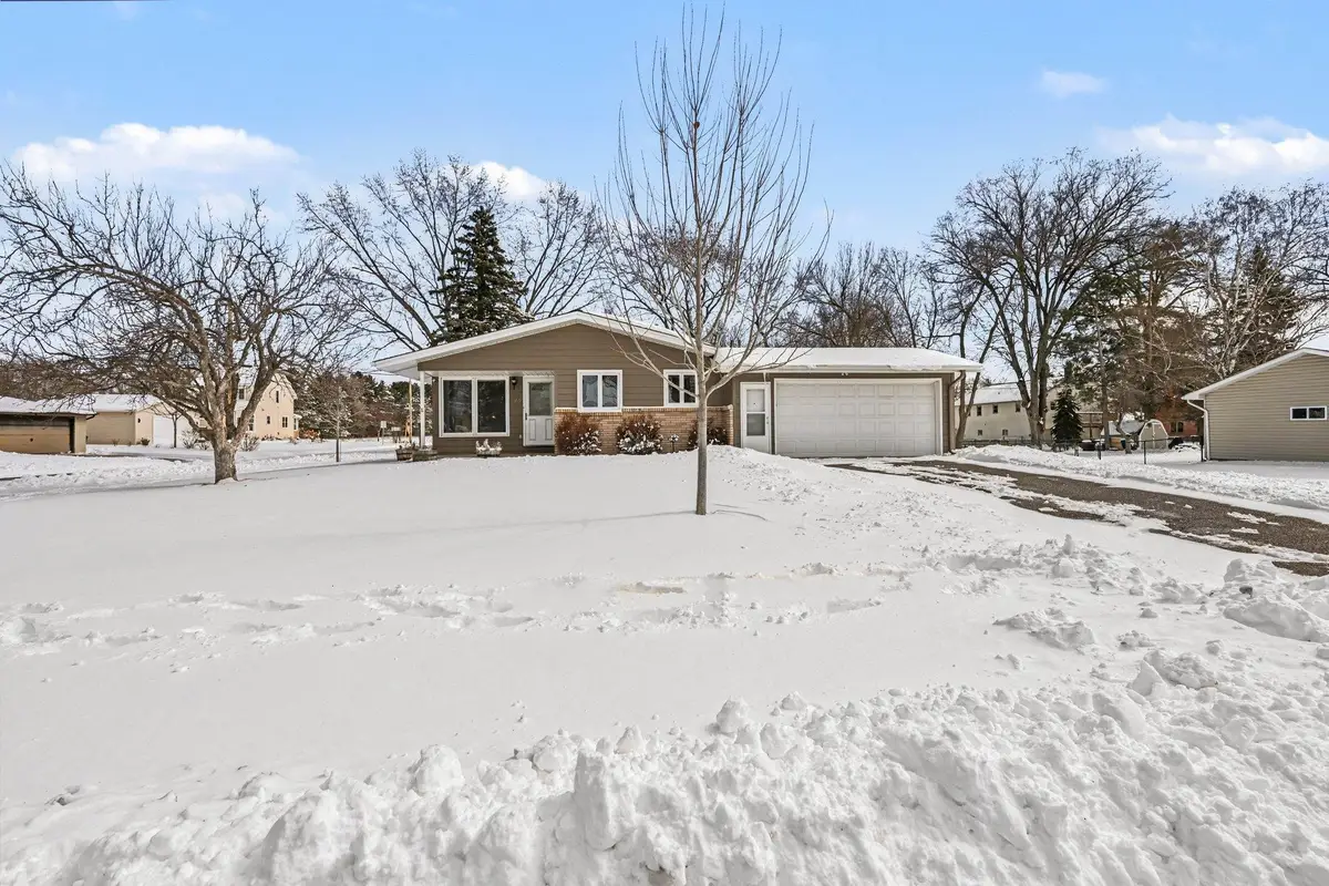 209 3rd Avenue Se, New Brighton, MN 55112 - #1