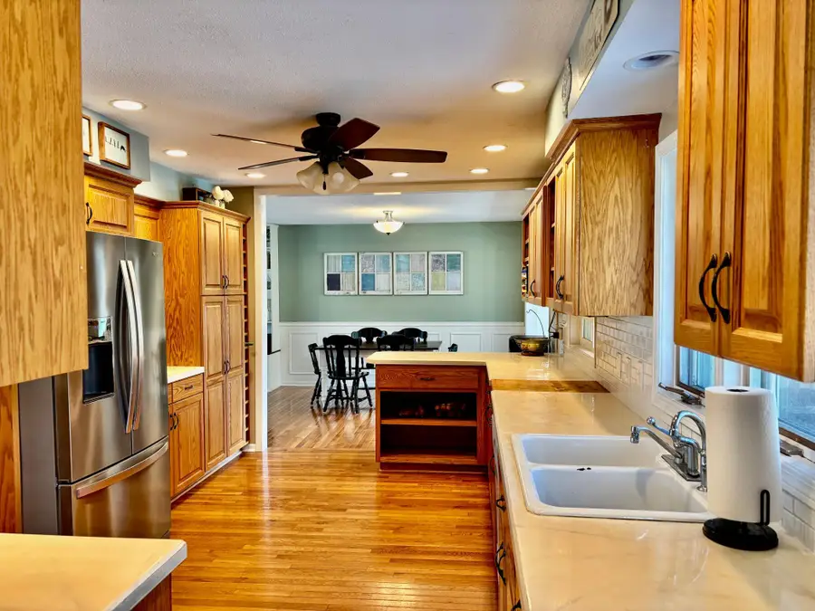 406 Robin Road, Albert Lea, MN 56007 - #3