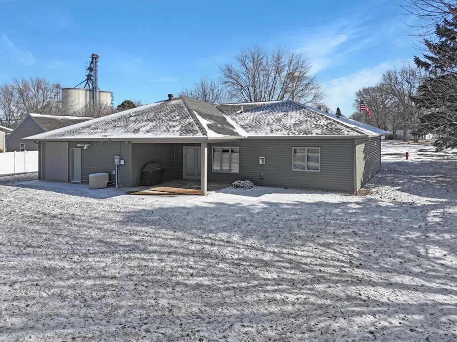 431 Elizabeth Avenue, Lake Wilson, MN 56151 - #2