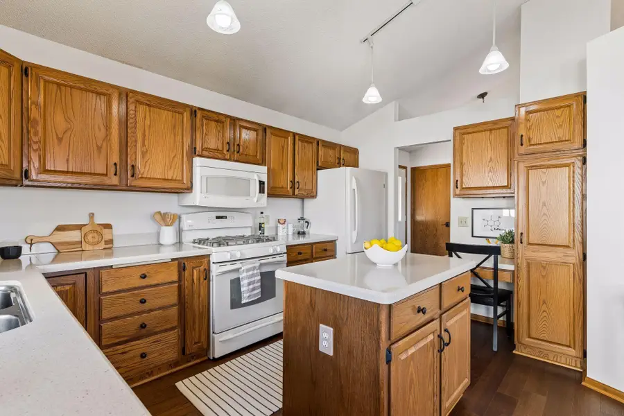 1011 Boston Hill Road, Eagan, MN 55123 - #3