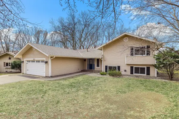 15008 1st Avenue S, Burnsville, MN 55306