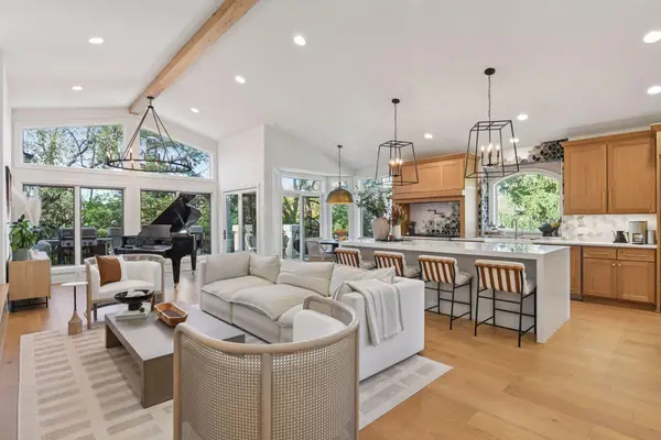 2600 Cedar Green, Minnetonka, MN 55305