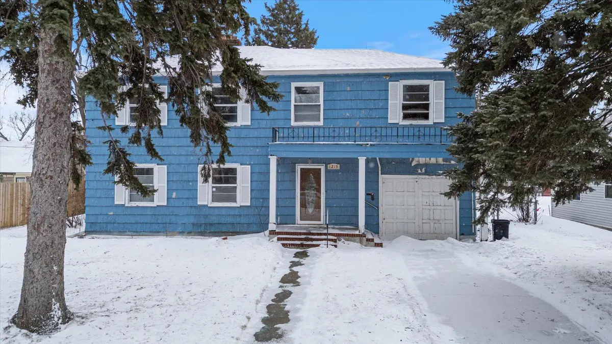 1215 5th Avenue S, Moorhead, MN 56560 - #1