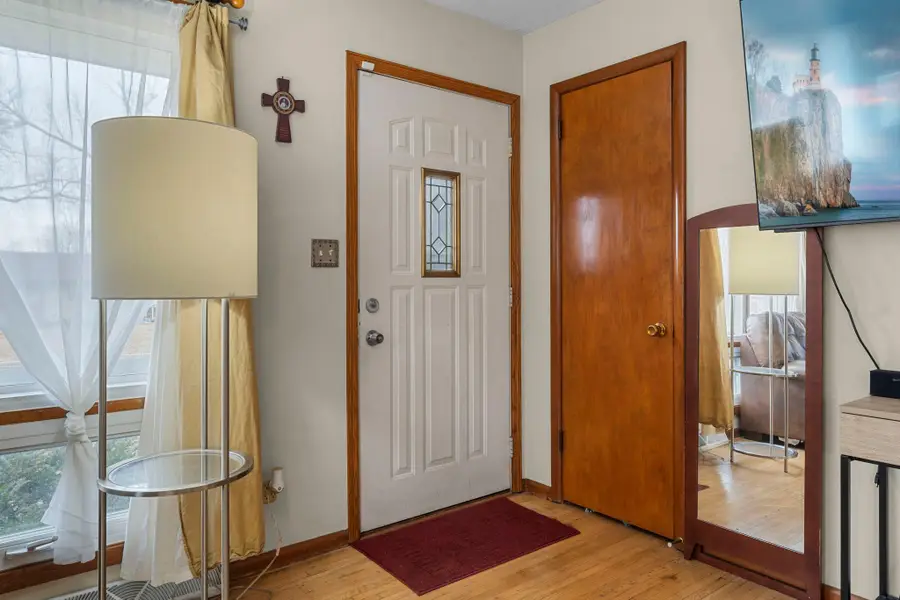 902 7th Avenue E, Shakopee, MN 55379 - #2