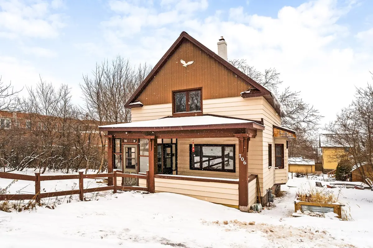706 E 11th Street, Duluth, MN 55805 - #1