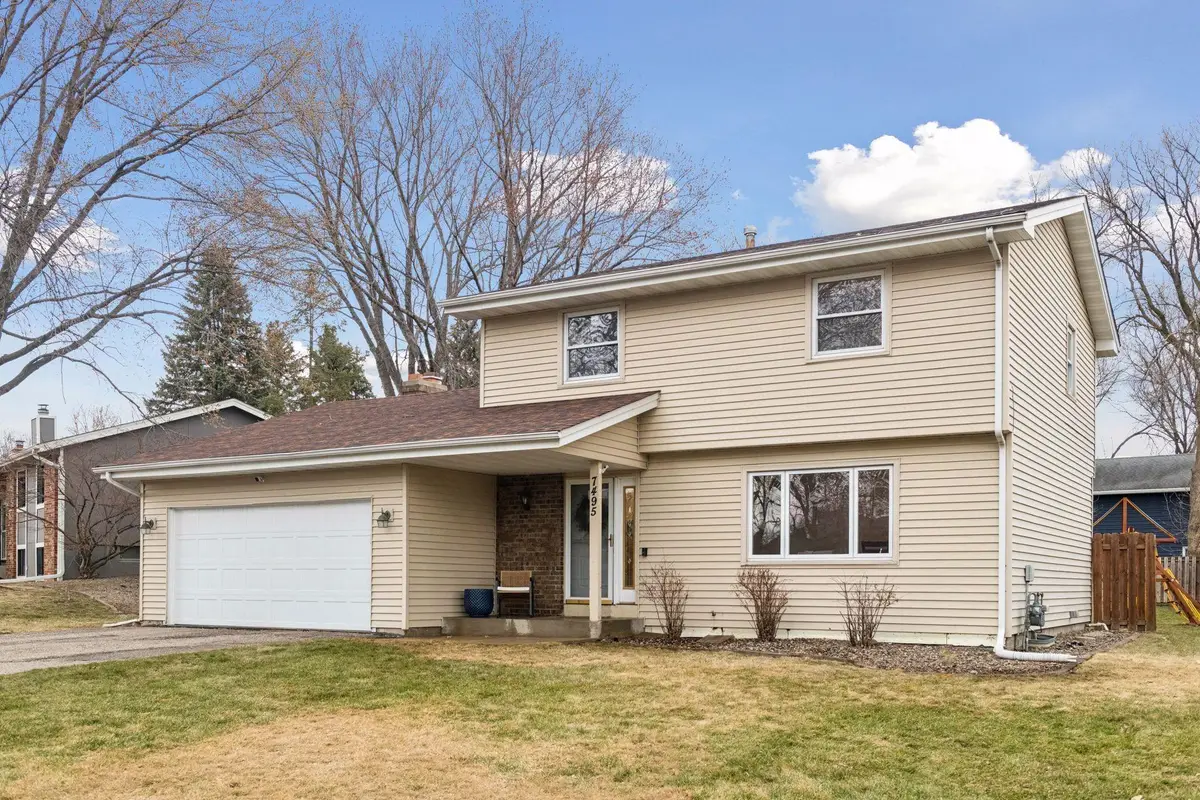 7495 Saratoga Drive, Chanhassen, MN 55317 - #1
