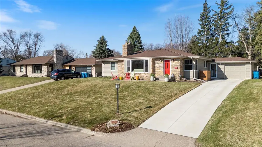 3609 York Avenue N, Robbinsdale, MN 55422 - #2