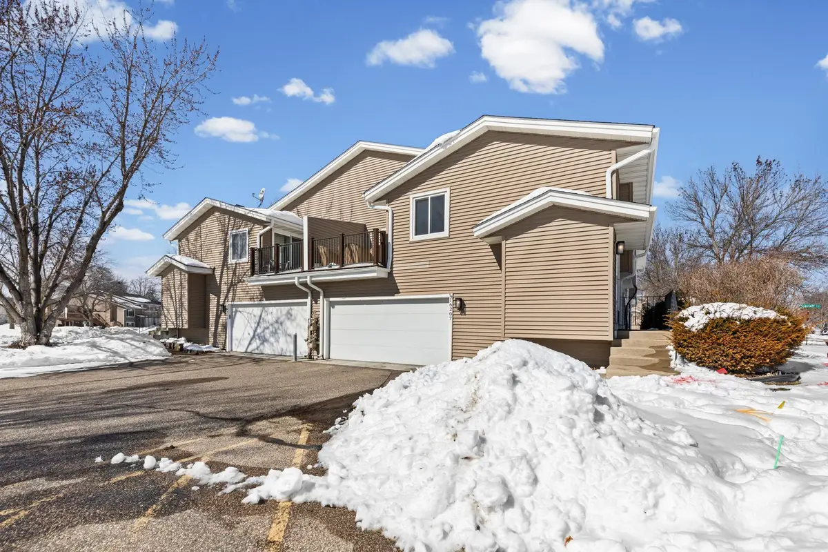16207 Flagstaff Court S, Rosemount, MN 55068 - #1