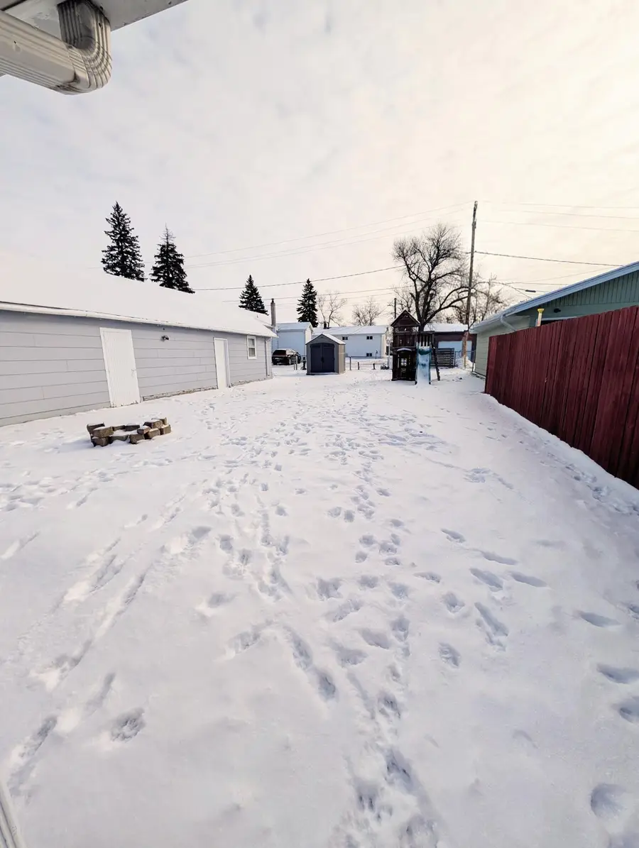 141 5th Avenue N, Casselton, ND 58012 - #3