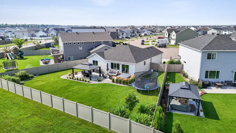 909 Ashley Drive W, West Fargo, ND 58078 - #3