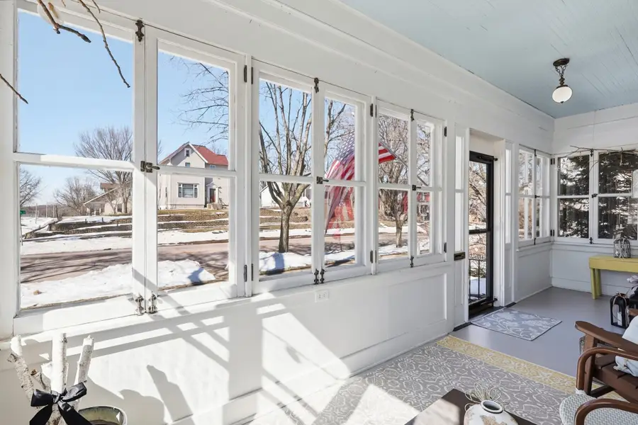 127 4th Avenue Sw, Faribault, MN 55021 - #3