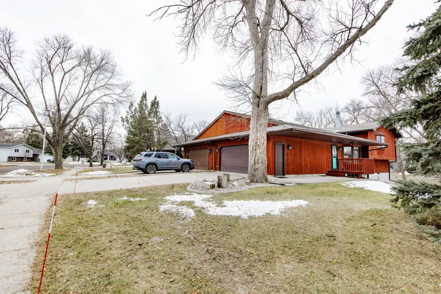 1419 23rd Street S, Fargo, ND 58103 - #2
