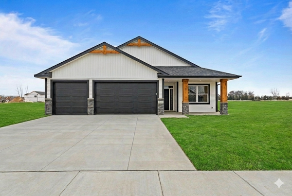 630 7th Avenue Ne, Isanti, MN 55040