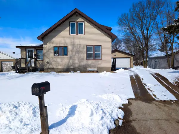 323 3rd Avenue Nw, Perham, MN 56573