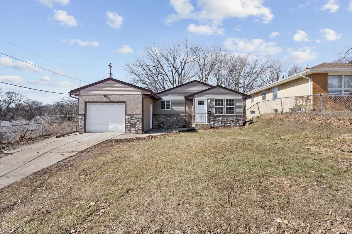 531 Hazel Street N, Saint Paul, MN 55119 - #1