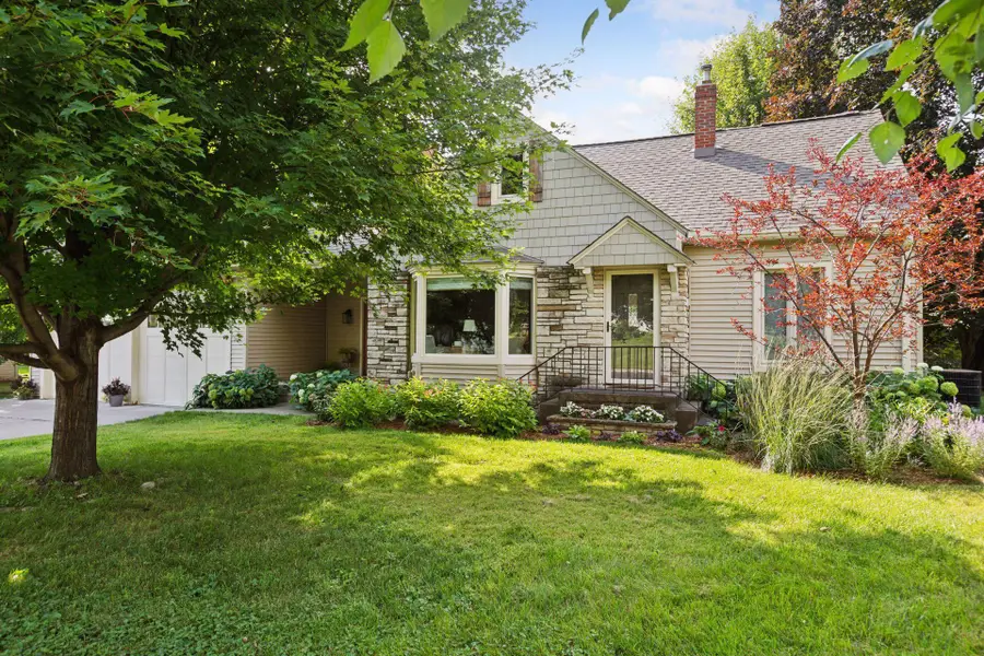 5605 Woodstock Avenue, Golden Valley, MN 55422 - #2