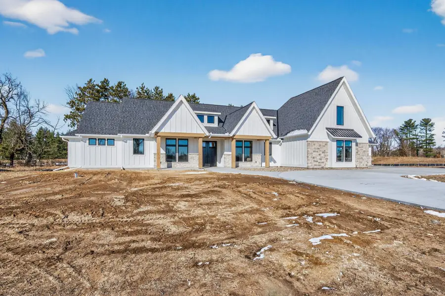 18071 Urbank Street Ne, Ham Lake, MN 55304 - #2