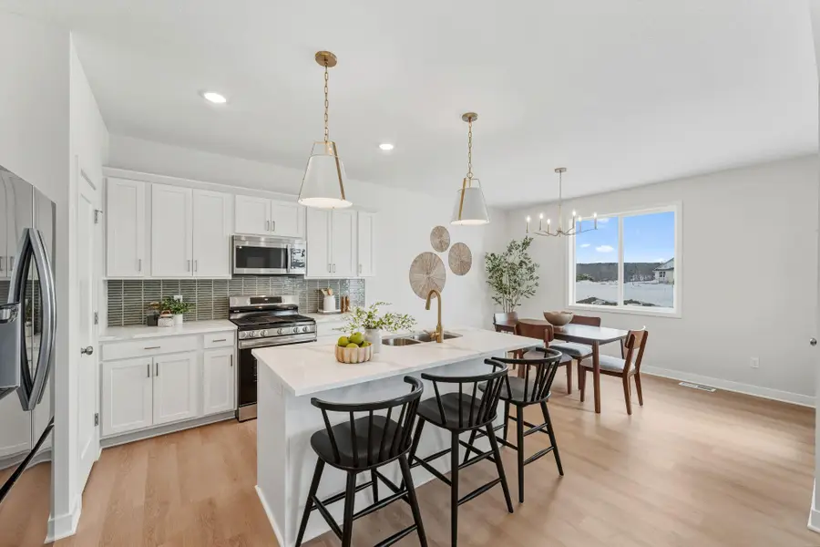 386 Laurel Place, River Falls, WI 54022 - #3