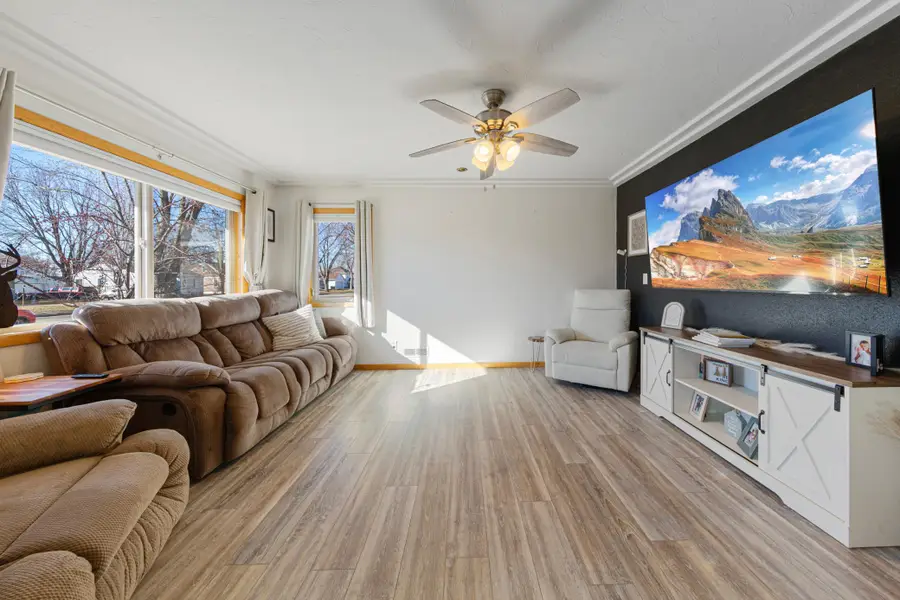 235 S Cedar Street, Belle Plaine, MN 56011 - #3