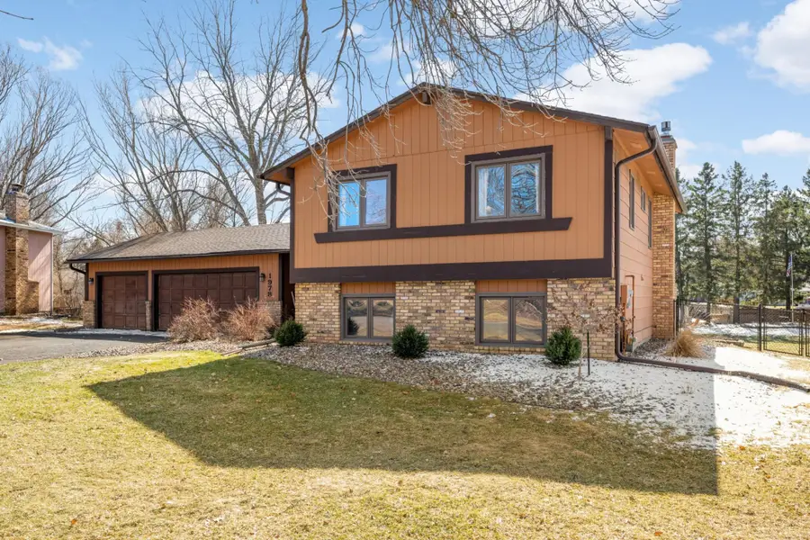 1978 Timber Wolf Trail S, Eagan, MN 55122 - #3