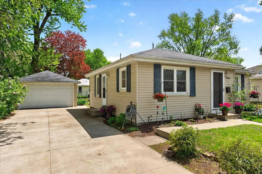 4506 Yates Avenue N, Crystal, MN 55422 - #3