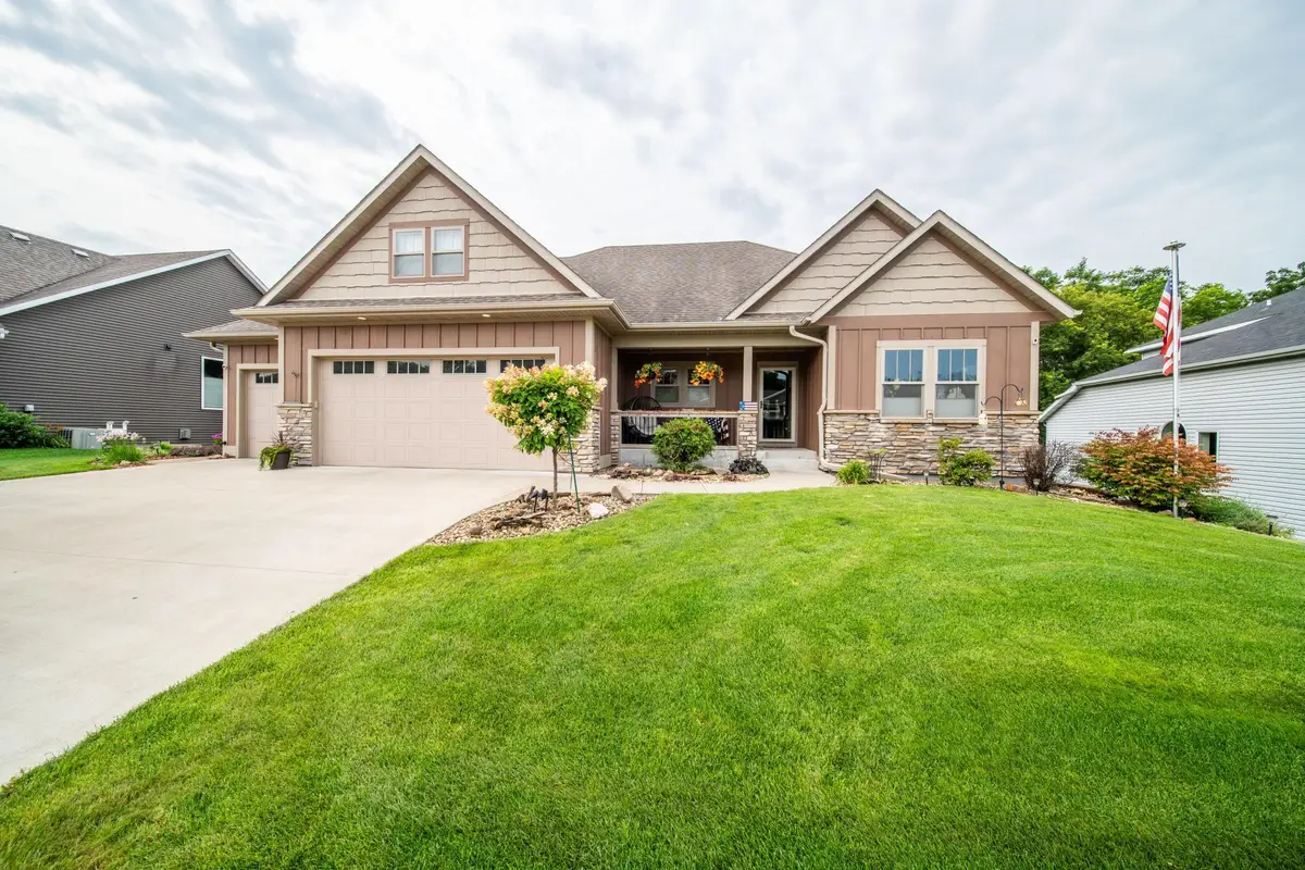 2990 Stone Park Drive Ne, Rochester, MN 55906 - #1