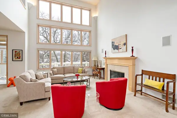 2073 Sherwood Lane, Hopkins, MN 55305