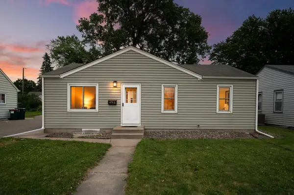 4763 Chatham Road Ne, Columbia Heights, MN 55421