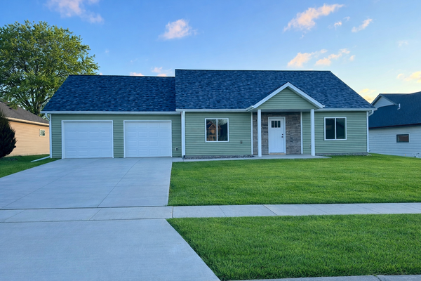 2164 Marvs Lane Ne, Stewartville, MN 55976