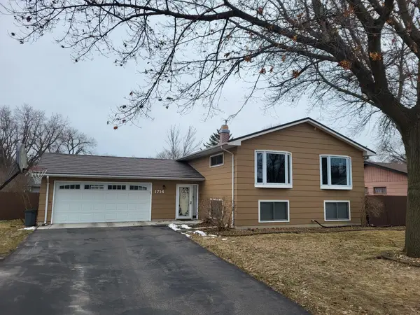 1714 Hodgson Road, North Mankato, MN 56003