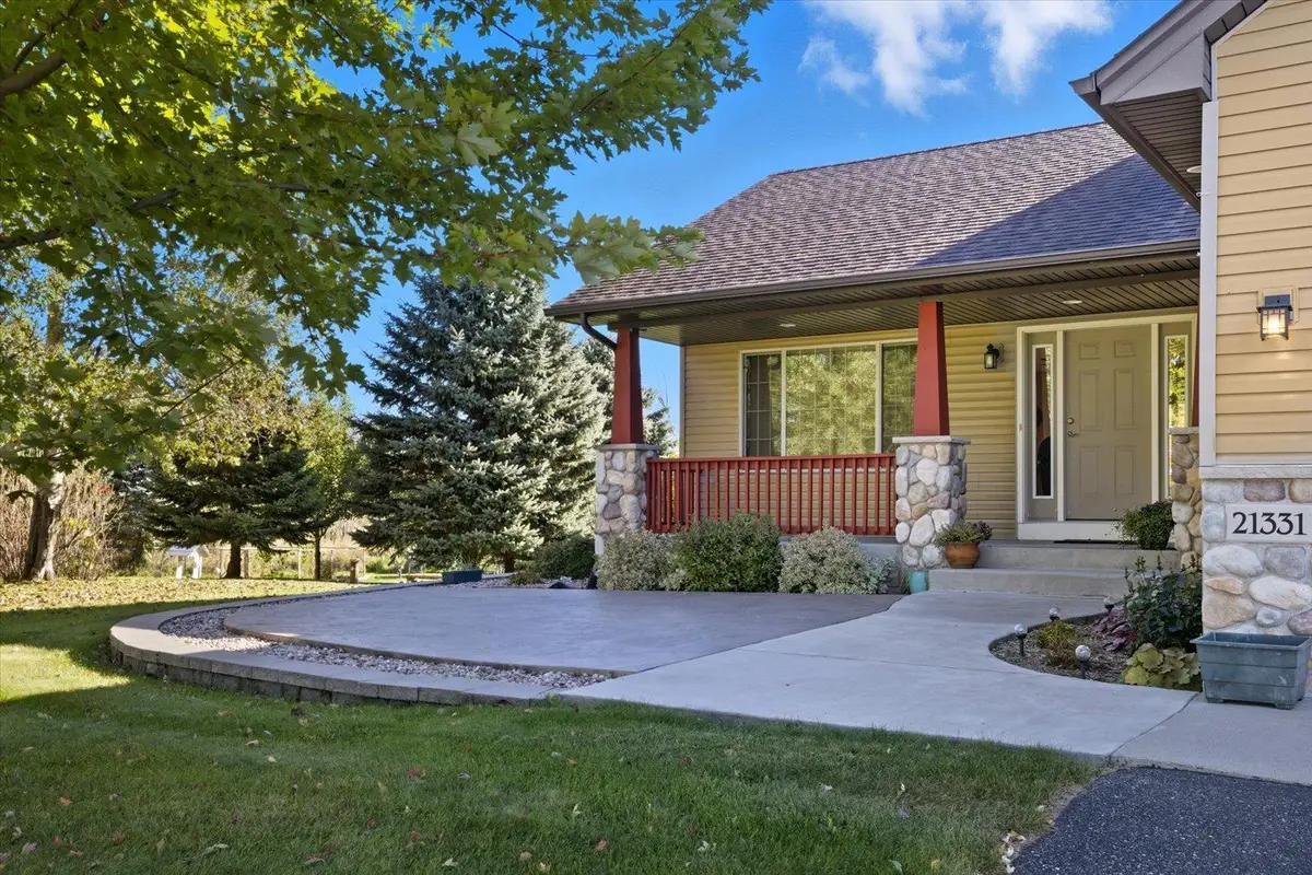 21331 Queen Court Nw, Elk River, MN 55330 - #1