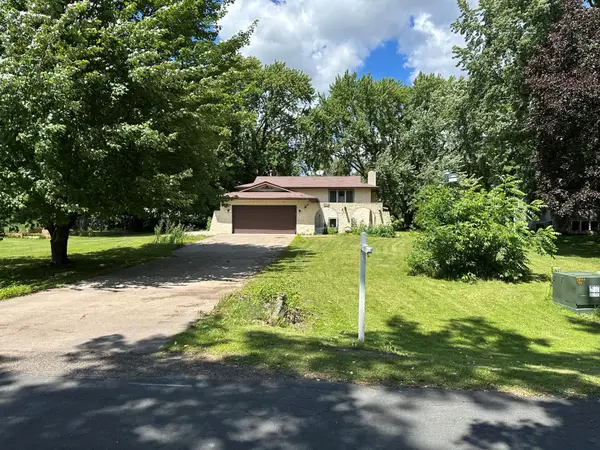 8750 212th Street N, Forest Lake, MN 55025