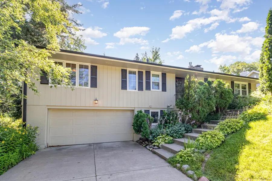 5513 Mirror Lakes Drive, Edina, MN 55436 - #3