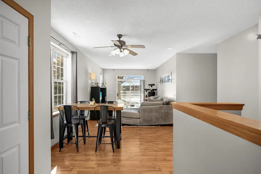 656 Cobblestone Way, Shakopee, MN 55379 - #3