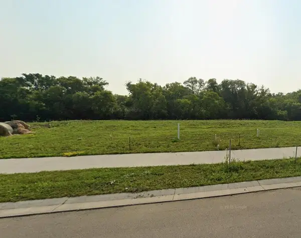 8912 Meadowlark Parkway, Horace, ND 58047