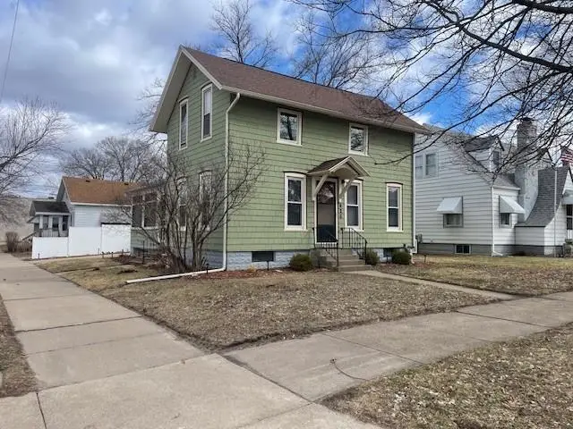 426 W 4th Street, Winona, MN 55987 - #1