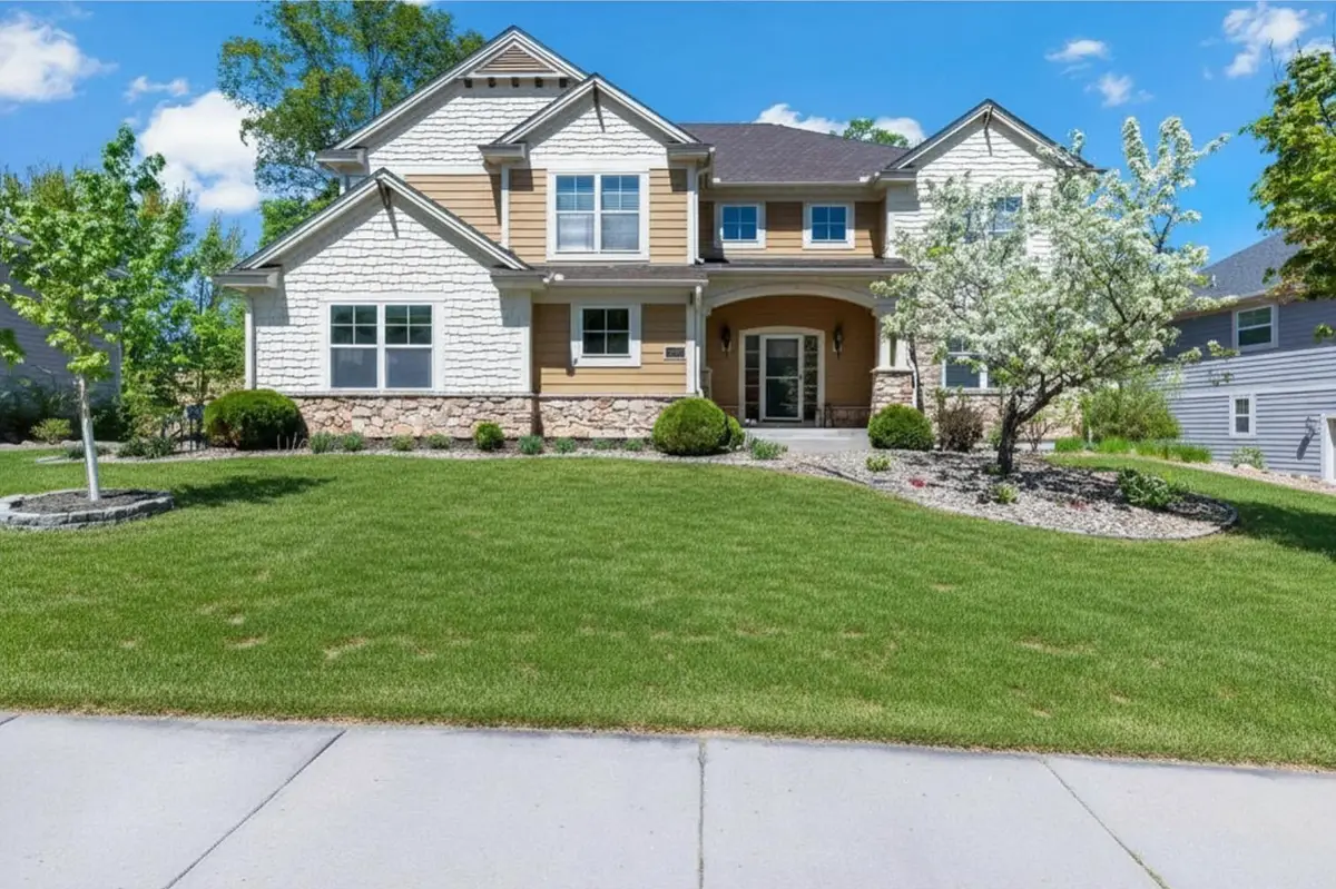 6739 Fountain Lane N, Maple Grove, MN 55311 - #1