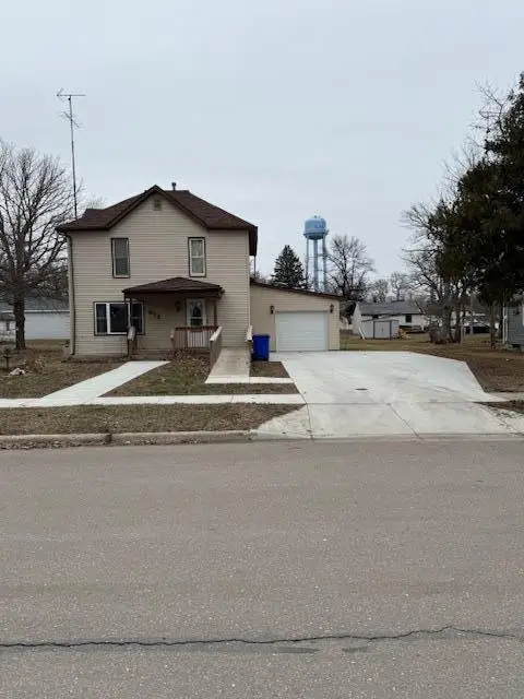 812 11th Avenue, Clarkfield, MN 56223