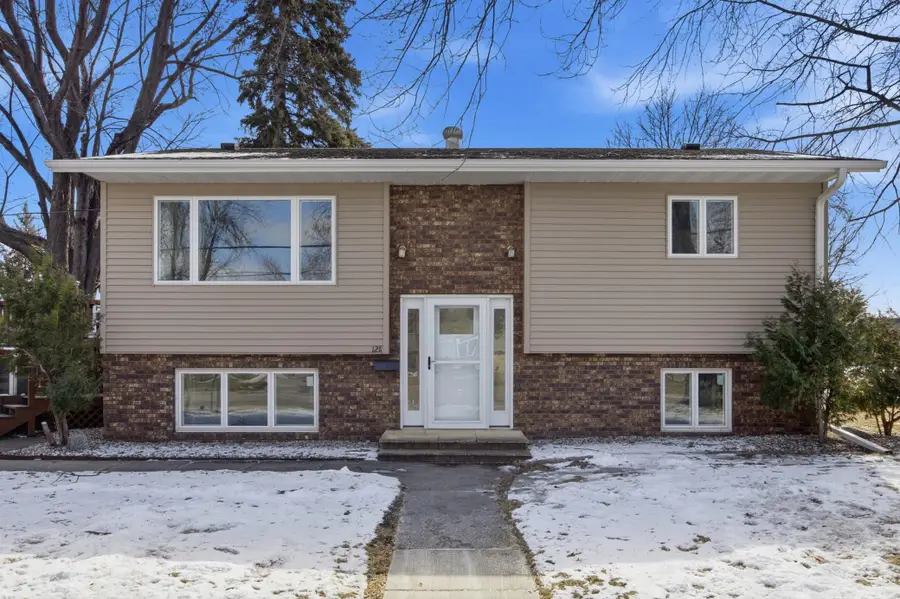 1211 Hall Avenue, Breckenridge, MN 56520 - #2