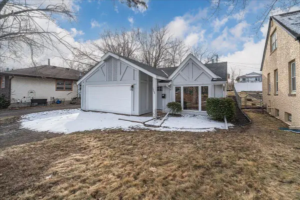 1564 Case Avenue, Saint Paul, MN 55106