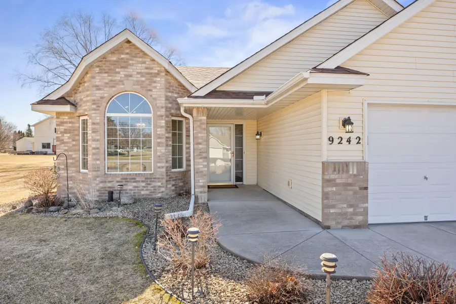 9242 Dunbar Knoll Circle N, Brooklyn Park, MN 55443 - #3