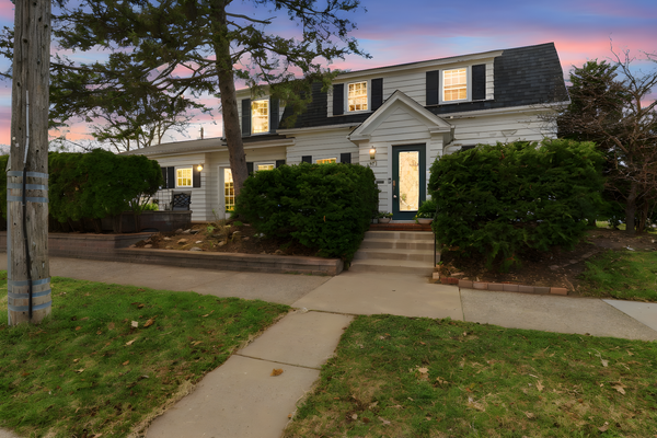 571 Griggs Street S, Saint Paul, MN 55116